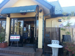 レストランでピアノ演奏会